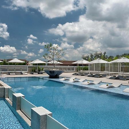 Clark Marriott Hotel Mabalacat Exterior foto